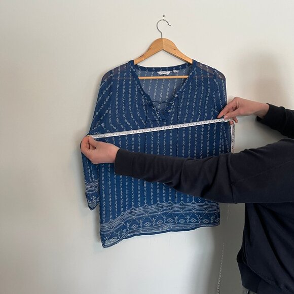 Reitman's. Sheer Blue Pattern Top. Size Petite M. Womens. - Picture 6 of 7